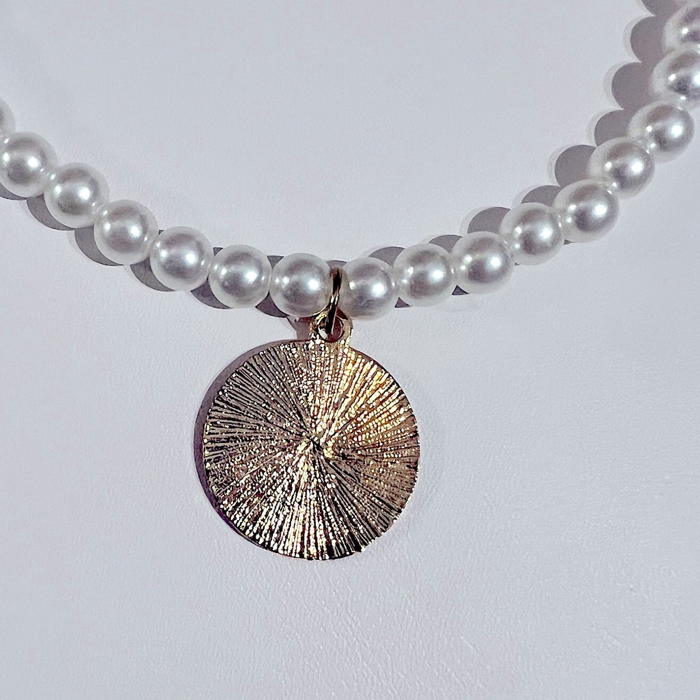 Faux Pearl Choker with Gold Medallion - Picture 3 of 6